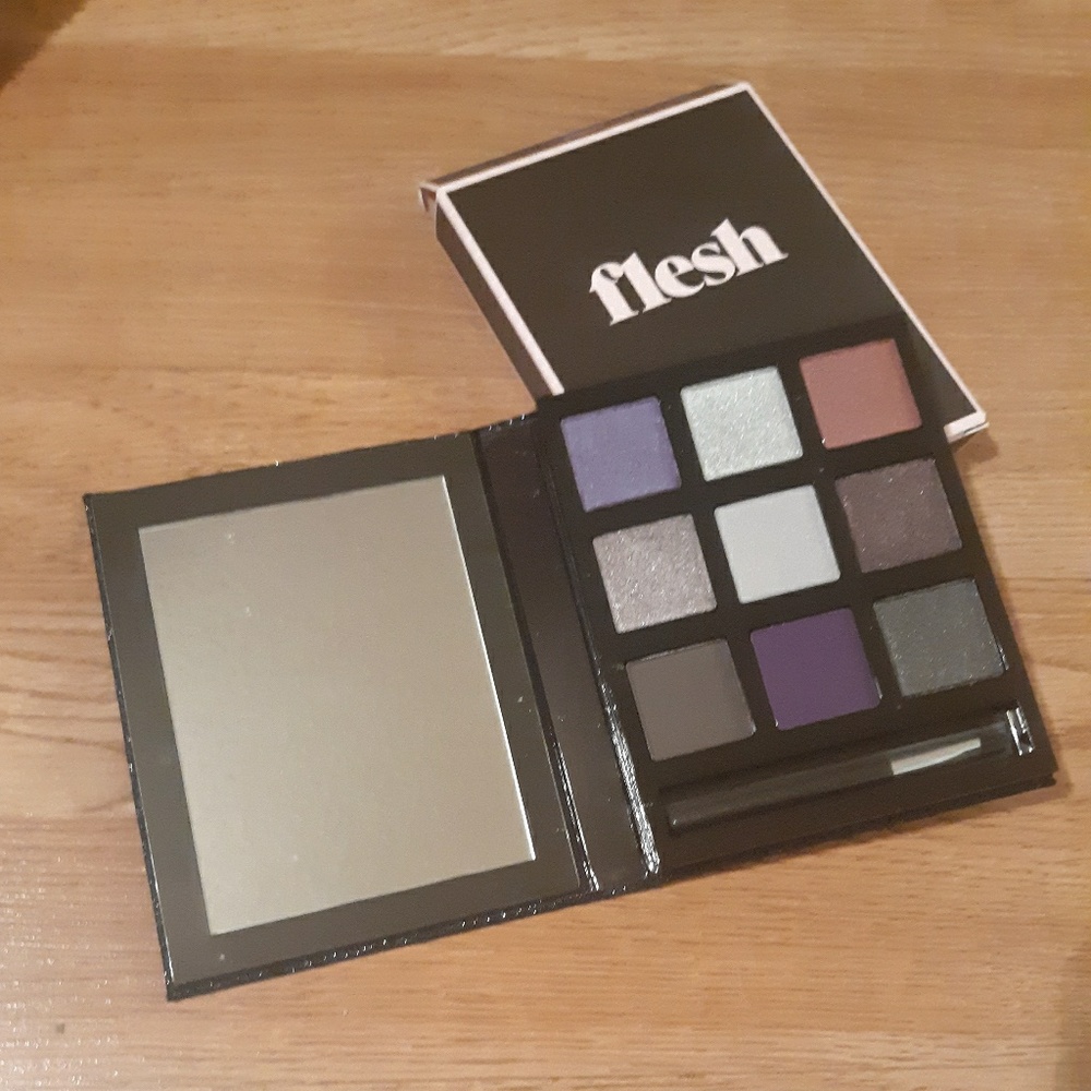 Eyeshadow palette
